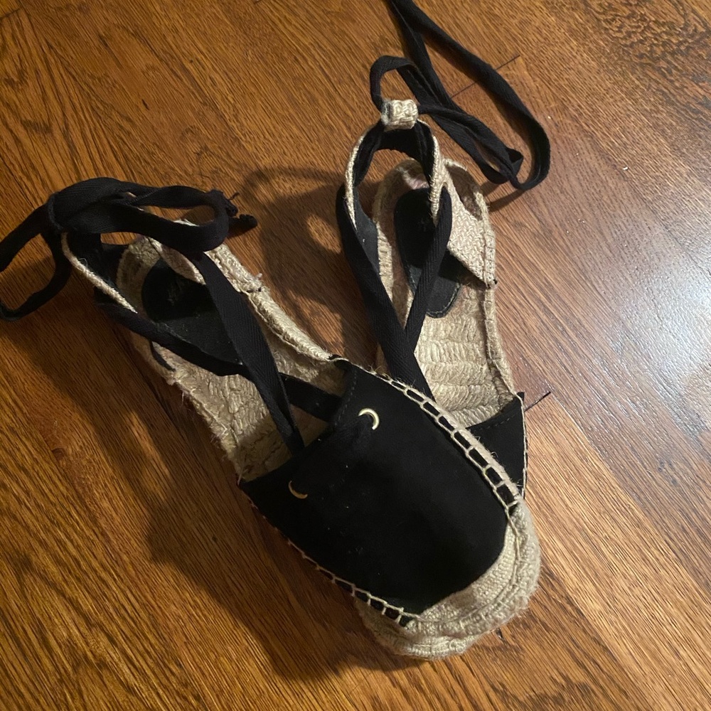 Lace up shoes/sandals!